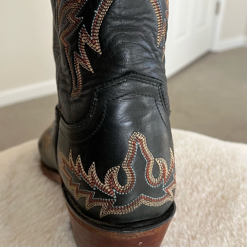 Lucchese Black Leather Western Cowboy Boots Stitched embellishments Rare 9.5 M! - Picture 8 of 16